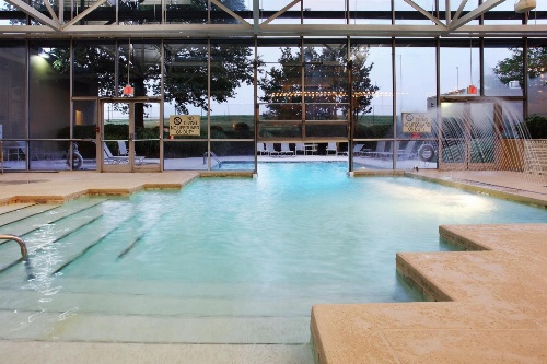 Holiday Inn Knoxville West - Cedar Bluff image 2